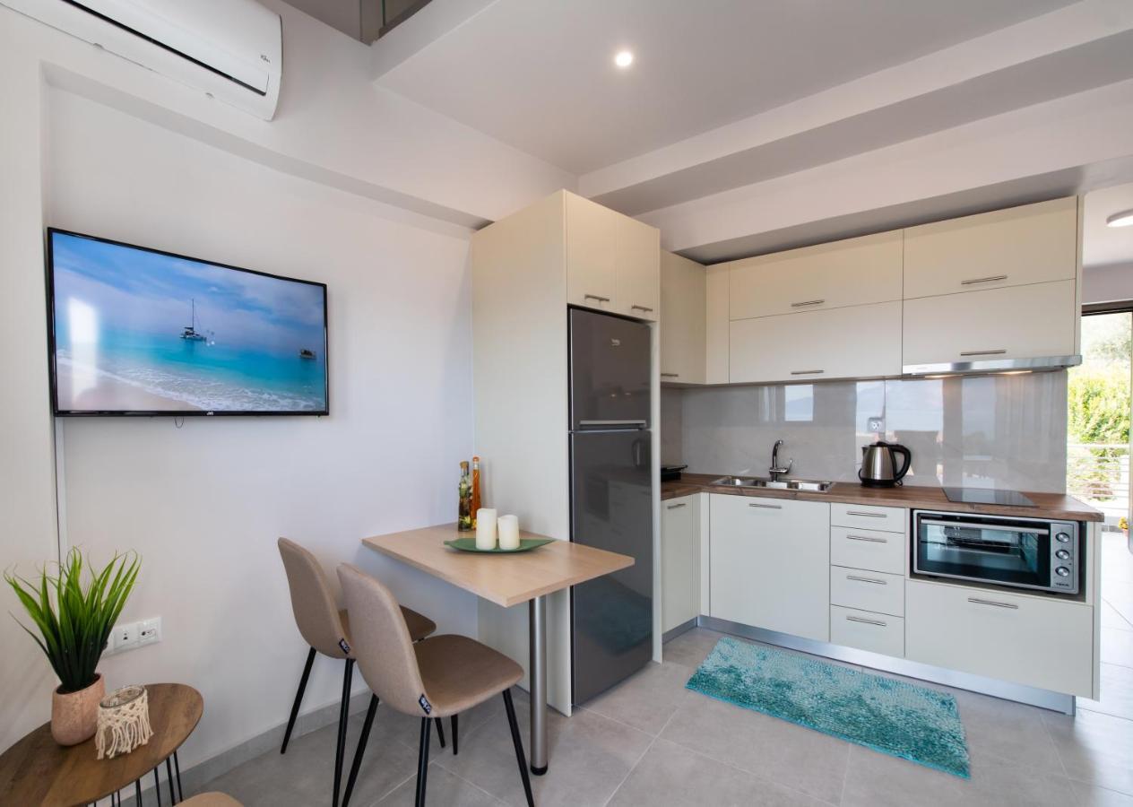 Above Blue Maisonettes Grey Diamond 尼基亚娜 外观 照片