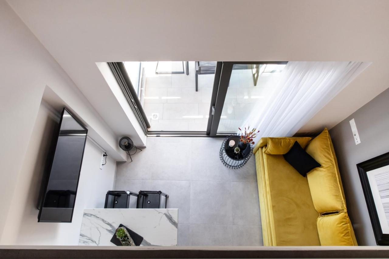 Above Blue Maisonettes Grey Diamond 尼基亚娜 外观 照片